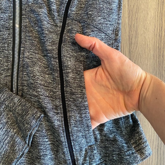 Lululemon Define Jacket Wing Mesh Size 6 - Picture 8 of 12